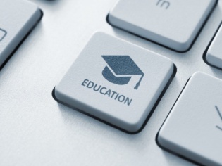 How Teachers And Students Benefit From Technology